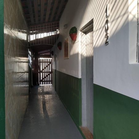 Hospedagem Primeira Quadra Da Praia 프라이아 그란데 외부 사진