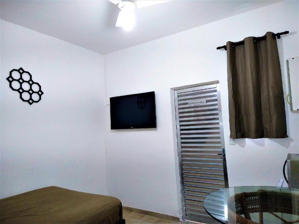 Hospedagem Primeira Quadra Da Praia 프라이아 그란데 외부 사진