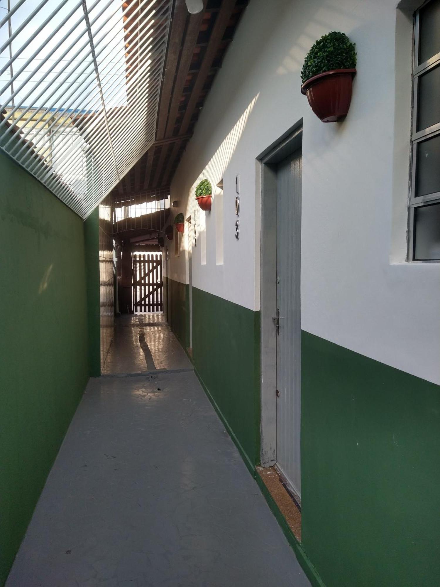Hospedagem Primeira Quadra Da Praia 프라이아 그란데 외부 사진